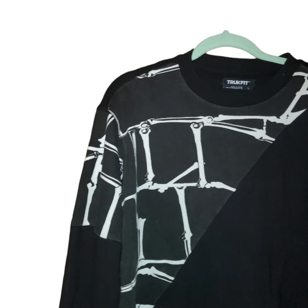 TRUKFIT Men's Bones Crewneck Sweatshirt